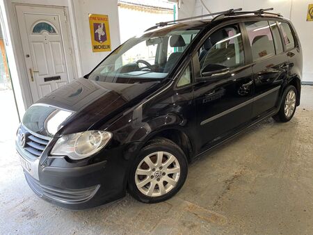 VOLKSWAGEN TOURAN 1.9 TDI S 5dr 7 Seats